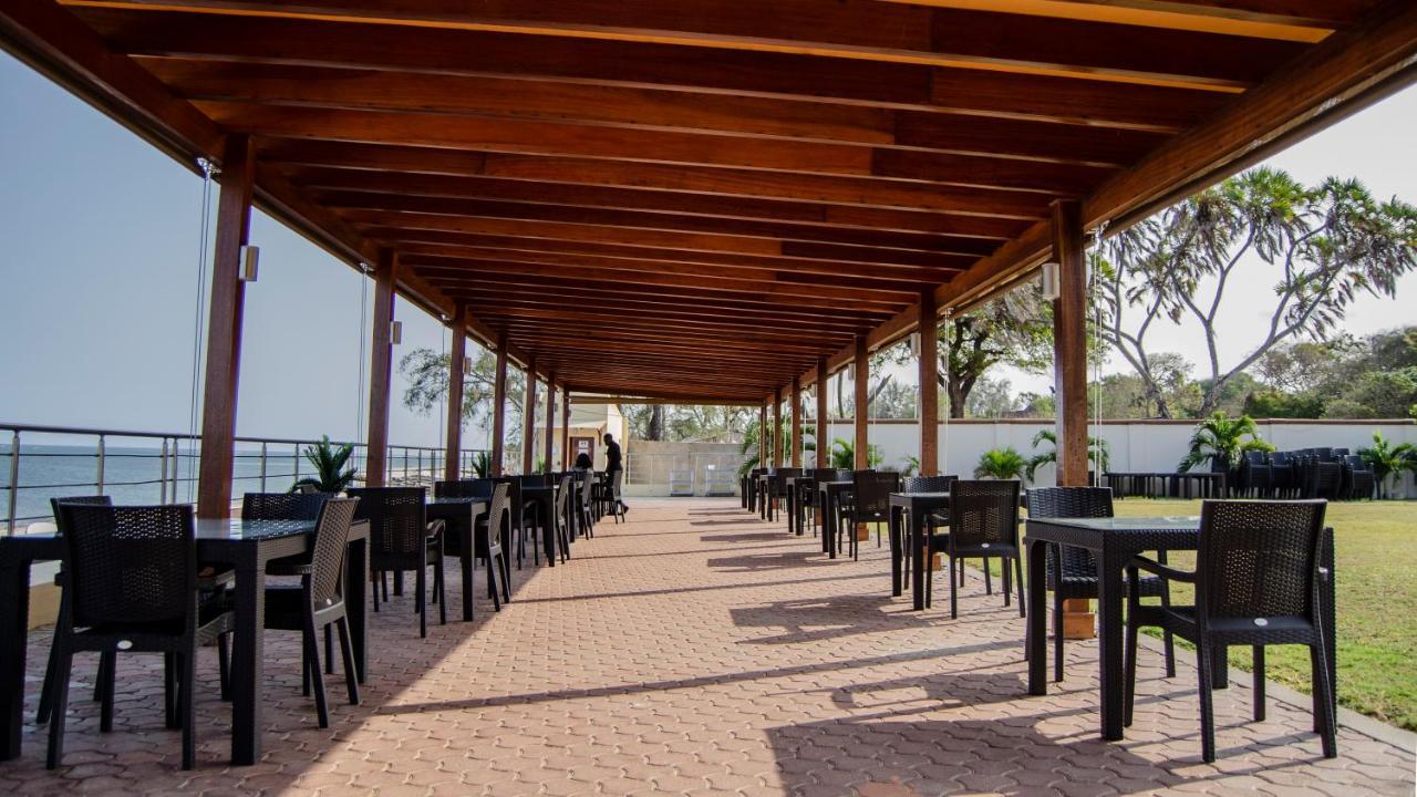 Jumeirah Beachfront Mombasa Esterno foto