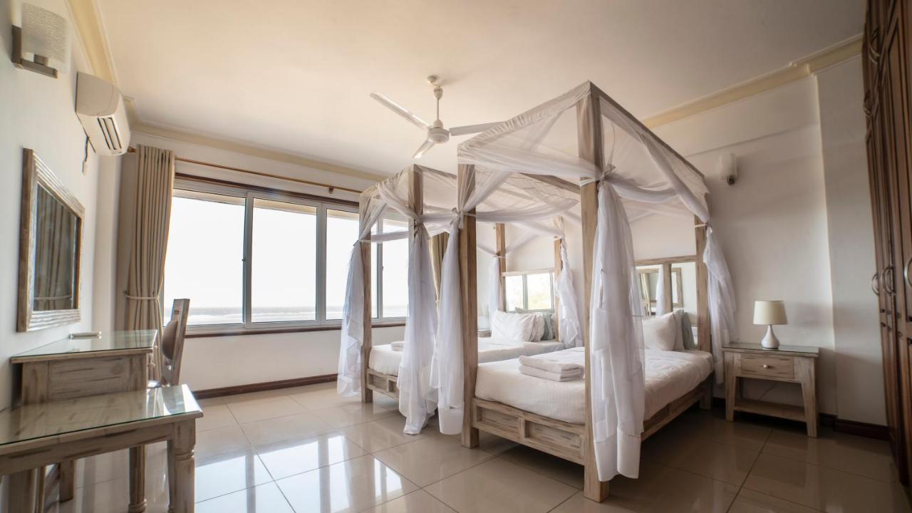 Jumeirah Beachfront Mombasa Esterno foto