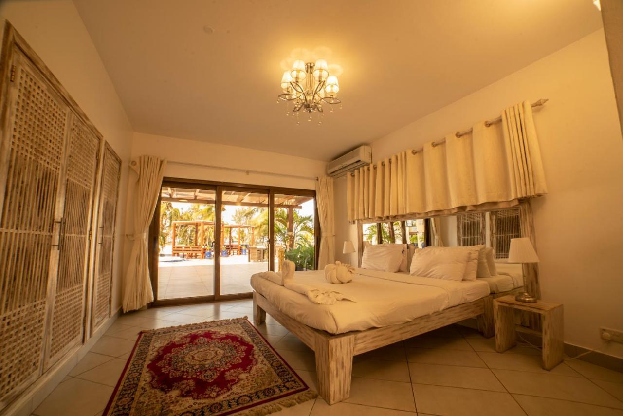 Jumeirah Beachfront Mombasa Esterno foto