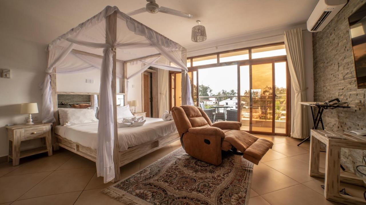 Jumeirah Beachfront Mombasa Esterno foto